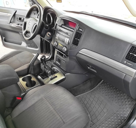 Mitsubishi Pajero cena 58900 przebieg: 229000, rok produkcji 2013 z Wyszków małe 497